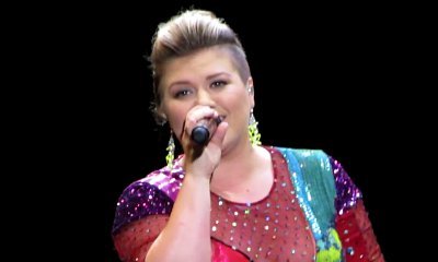 Video: Kelly Clarkson Covers Tori Kelly's 'Nobody Love' at Tour Kick-Off in Pennsylvania
