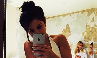 Selena Gomez Strips Down to Underwear in Bathroom Selfie