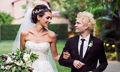 Avril Lavigne's Ex Deryck Whibley Weds Girlfriend