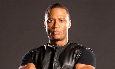 New 'Arrow' Season 4 Photos Show Diggle's Full Costume