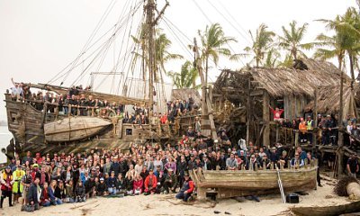 'Pirates of the Caribbean 5' Cast and Crew Gather in New Set Photo