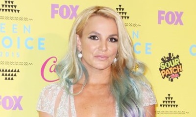 Video: Britney Spears Has Wardrobe Malfunction at Las Vegas Show