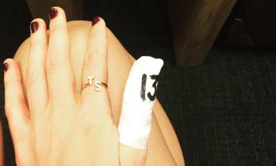 Taylor Swift Has Her Thumb Bandaged After Kitchen Injury