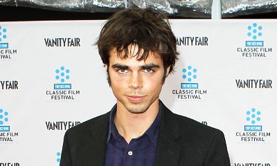 'Modern Family' Star Reid Ewing Casually Comes Out as Gay