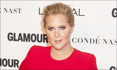 Amy Schumer Cries Talking About Her Ill Father