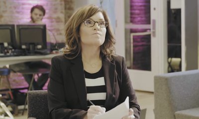 Revenge Is On! Sarah Palin Spoofs Tina Fey's '30 Rock'