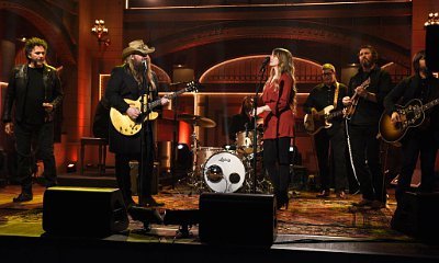 Chris Stapleton Brings 'Parachute' and 'Nobody to Blame' to 'Saturday Night Live'