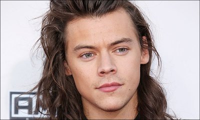 Harry Styles Signs Solo Management Contract. Is One Direction Splitting?