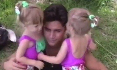 John Stamos Shares Throwback Video of Olsen Twins Ahead of 'Fuller House' Premiere