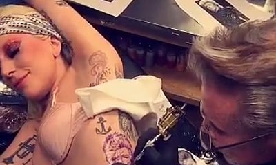 Lady GaGa Honors David Bowie With Tattoo Before Tribute Performance at Grammys