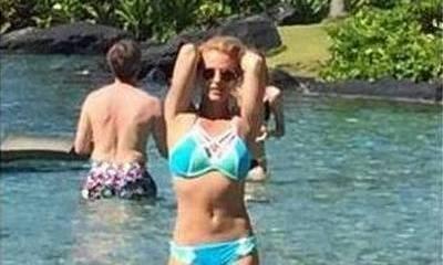 Britney Spears Parades Her Hot Bod in New Bikini Picture After Photoshop Rumors