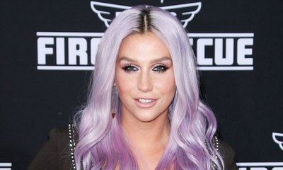 Kesha Cried When Accepting Award From LGBT Community