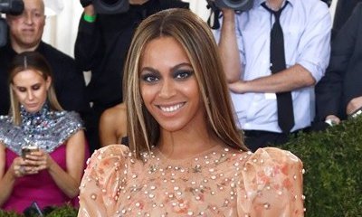 Beyonce Attends Met Gala Without Jay-Z, Ditches Her Wedding Ring