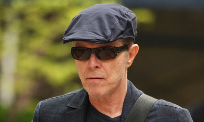 This Cool Thing Happens When David Bowie's 'Blackstar' Album Cover Is Left in the Sun