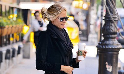 Heidi Klum Rocks Gold Band on Ring Finger. Is She Engaged to Vito Schnabel?