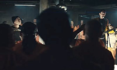 Twenty One Pilots Joins 'Suicide Squad' Cast in Jail in 'Heathens' Video
