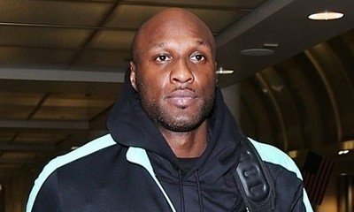 Lamar Odom Kicked Off Plane After Getting Wasted and Vomiting