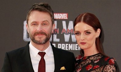 'Talking Dead' Host Chris Hardwick Marries Actress Lydia Hearst