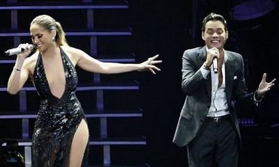 Video: Jennifer Lopez Reunites With Ex Marc Anthony on Stage After Casper Smart Split