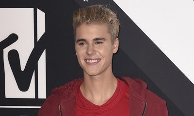 What Is Justin Bieber Doing in His Underwear in Scotland's Cold Weather?