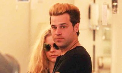 Avril Lavigne and Ryan Cabrera Fuel Dating Rumors With PDA-Filled Dinner