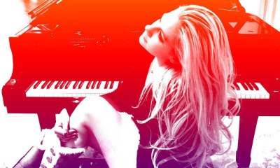 Avril Lavigne to Release Sixth Album in 2017