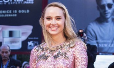 Suki Waterhouse Shares 'Trippy' Nude Selfie
