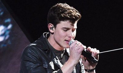 Watch: Shawn Mendes Makes His 'SNL' Debut