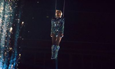 Lady GaGa's Insane Super Bowl Stunt Sparks Internet Memes: 'SpongeBob Did It First'
