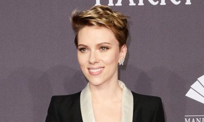Scarlett Johansson All Smiles During Lunch Date With Mystery Man After Romain Dauriac Split