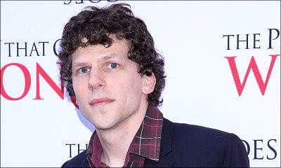 Jesse Eisenberg and Girlfriend Anna Strout Welcome First Child