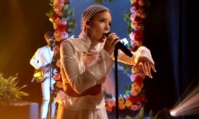 Halsey Delivers Alluring Performance of 'Now or Never' on 'The Tonight Show'