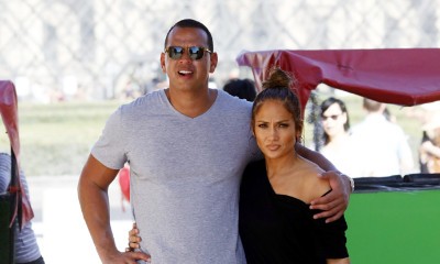 Jennifer Lopez and Alex Rodriguez Are Adorable Tourists in Paris