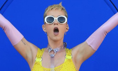 Katy Perry Accidentally Flashes Her Bare Butt During Live Stream
