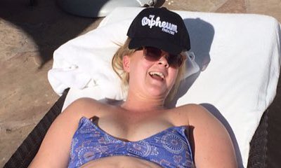 Amy Schumer Mocks Beauty Standard in Hilarious Bikini Photo