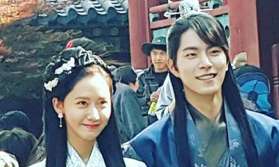 This Picture of Hong Jong Hyun Teasing Yoona on 'King in Love' Set Just Proves Their Closeness