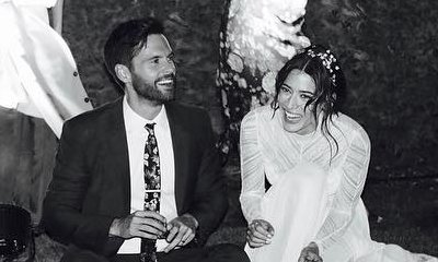 Lizzy Caplan and Tom Riley Get Married in Italy, Share Stunning Wedding Pic