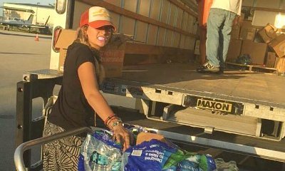 Paris Jackson Volunteers in Puerto Rico to Help Relief Efforts