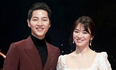 Song Joong Ki and Song Hye Kyo Pictured Together Backstage on Theater Date