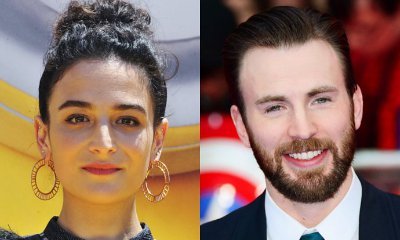 Jenny Slate Joins Chris Evans' Family for Christmas