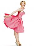 Aussie Pop Star Kylie Minogue Goes Glamour