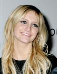 Video Premiere: Ashlee Simpson's 'Outta My Head (Ay Ya Ya)'