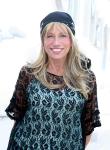 Carly Simon to Release New Album Via Starbuck