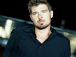 Video Premiere: Robin Thicke's ' Magic'