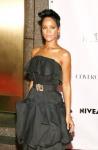 Rihanna 'Perfectly Healthy' After Almost Fainting On-Stage
