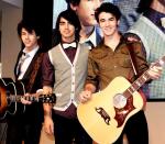 Preview of Jonas Brothers' 'BB Good' Music Video