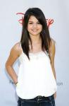 Selena Gomez and Jonas Brothers Cook Their Favorite Meals for 2009 Mother's Day