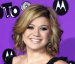 Kelly Clarkson Not Really Concerned With Dating