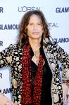 Aerosmith's Steven Tyler Treats Shopper With Surprise Performance