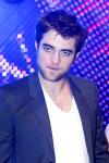 Robert Pattinson Has His 'Remember Me' Wardrobe Auctioned Off